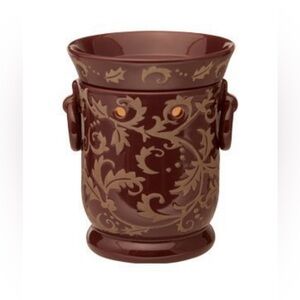 PLUM GARLAND Scentsy Full-Size electric Wax Oil Warmer, candle alternative